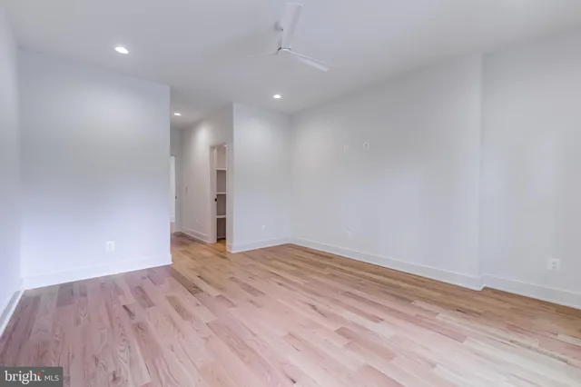 $2,599,888 | 913 Symphony Circle Southwest, Vienna, VA 22180