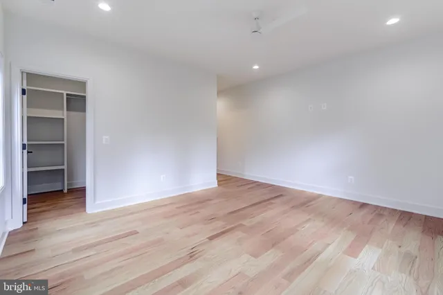 $2,599,888 | 913 Symphony Circle Southwest, Vienna, VA 22180