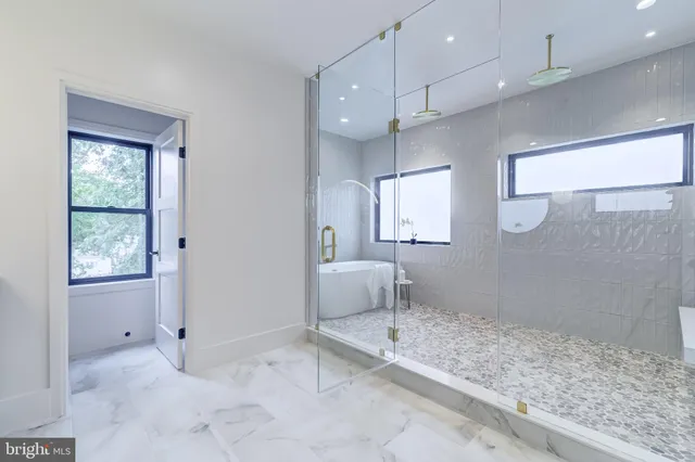 $2,599,888 | 913 Symphony Circle Southwest, Vienna, VA 22180