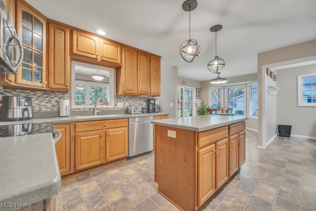 925 North Ridge Road Lorain, OH 44053 - Photo 15 of 48