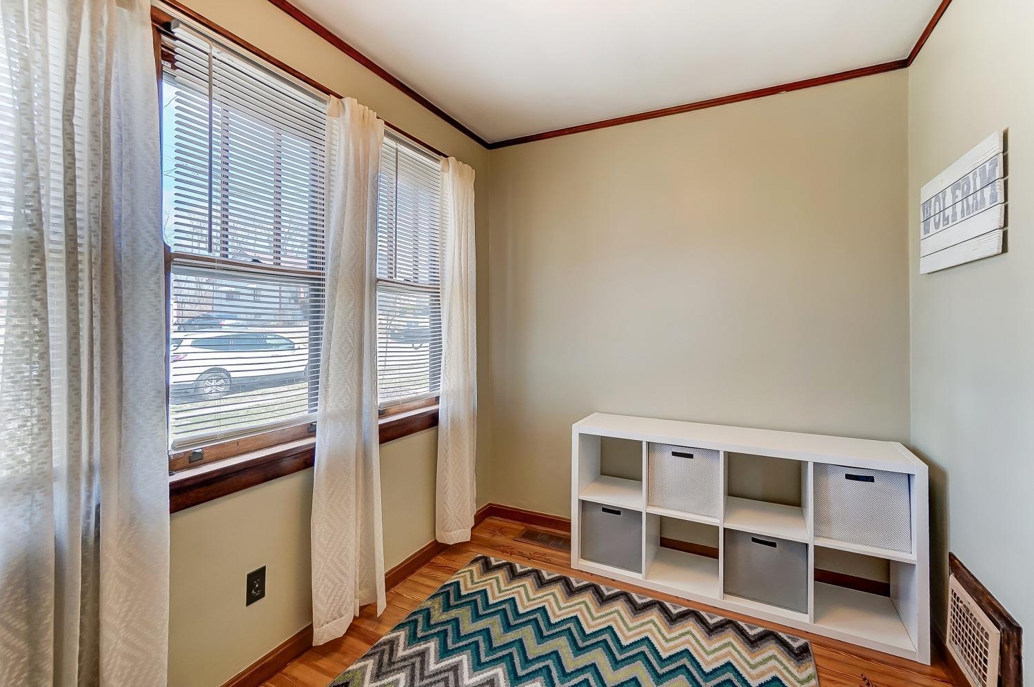4357 Harding Avenue Cheviot, OH 45211 - Photo 5 of 21