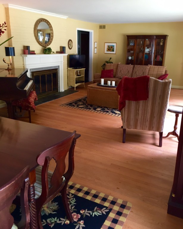 10 Ridgeway Circle Springfield, MA 01118 - Photo 6 of 29 a living room with furniture and a fireplace