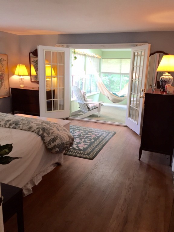 10 Ridgeway Circle Springfield, MA 01118 - Photo 8 of 29 a living room with a bed furniture and a large window
