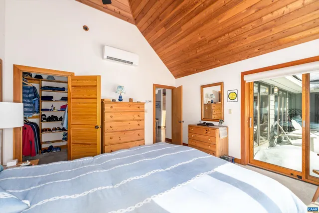 $1,100,000 | 353 Crawfords Edge, Roseland, VA 22967