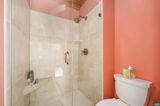 $1,100,000 | 353 Crawfords Edge, Roseland, VA 22967