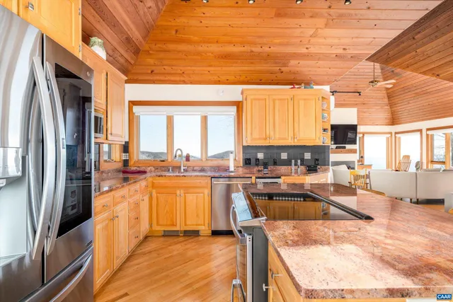 $1,100,000 | 353 Crawfords Edge, Roseland, VA 22967