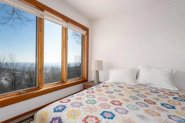 $1,100,000 | 353 Crawfords Edge, Roseland, VA 22967