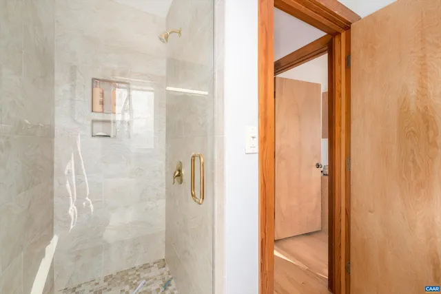 $1,100,000 | 353 Crawfords Edge, Roseland, VA 22967