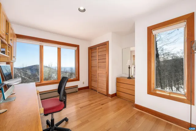 $1,100,000 | 353 Crawfords Edge, Roseland, VA 22967