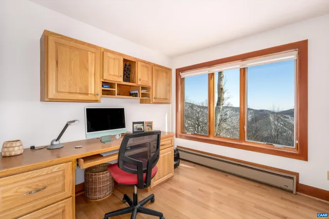 $1,100,000 | 353 Crawfords Edge, Roseland, VA 22967