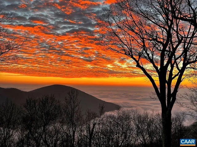 $1,100,000 | 353 Crawfords Edge, Roseland, VA 22967