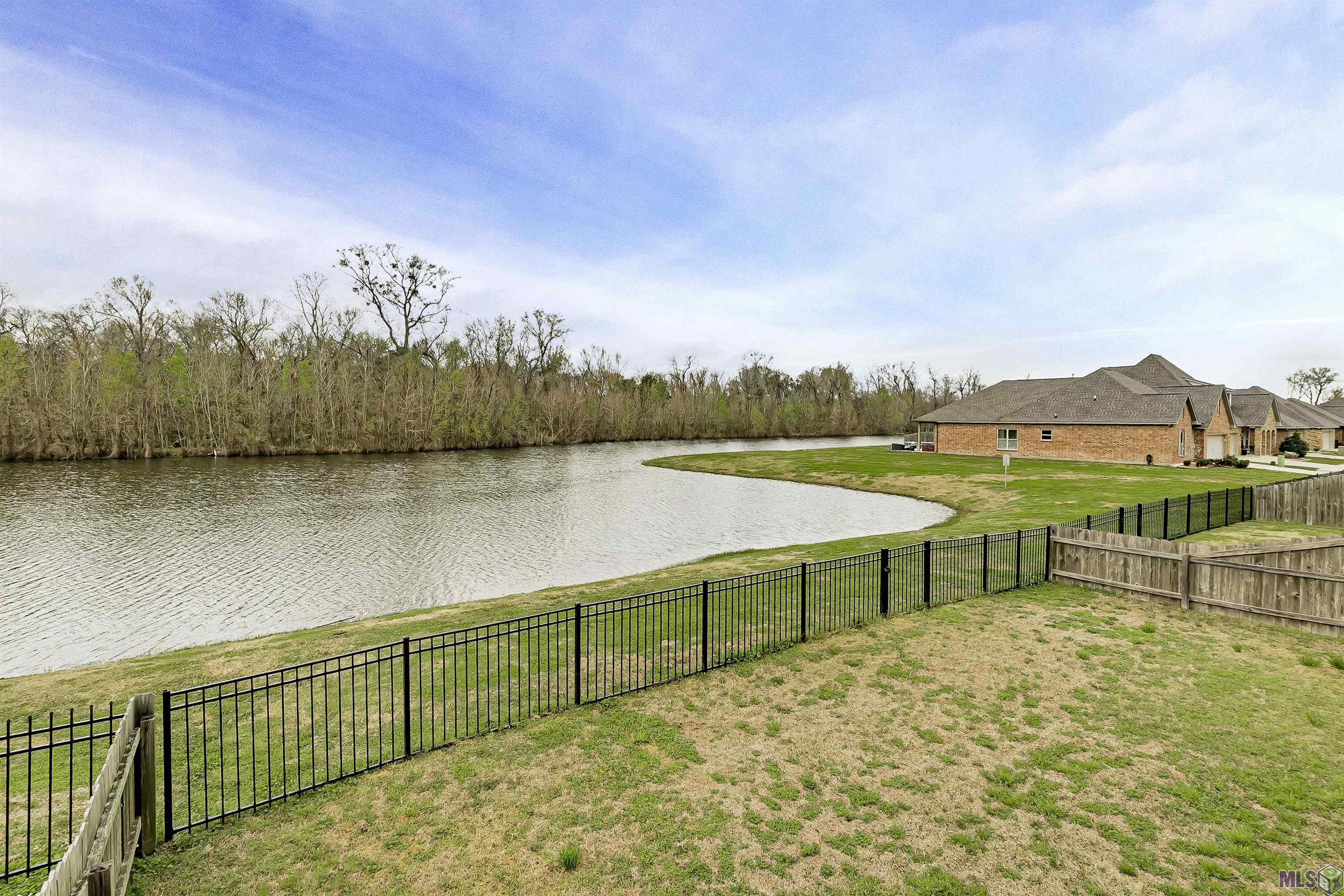 932 Shadow Bluff Drive Baton Rouge, LA 70820 - Photo 11 of 13 Gallery Image 11