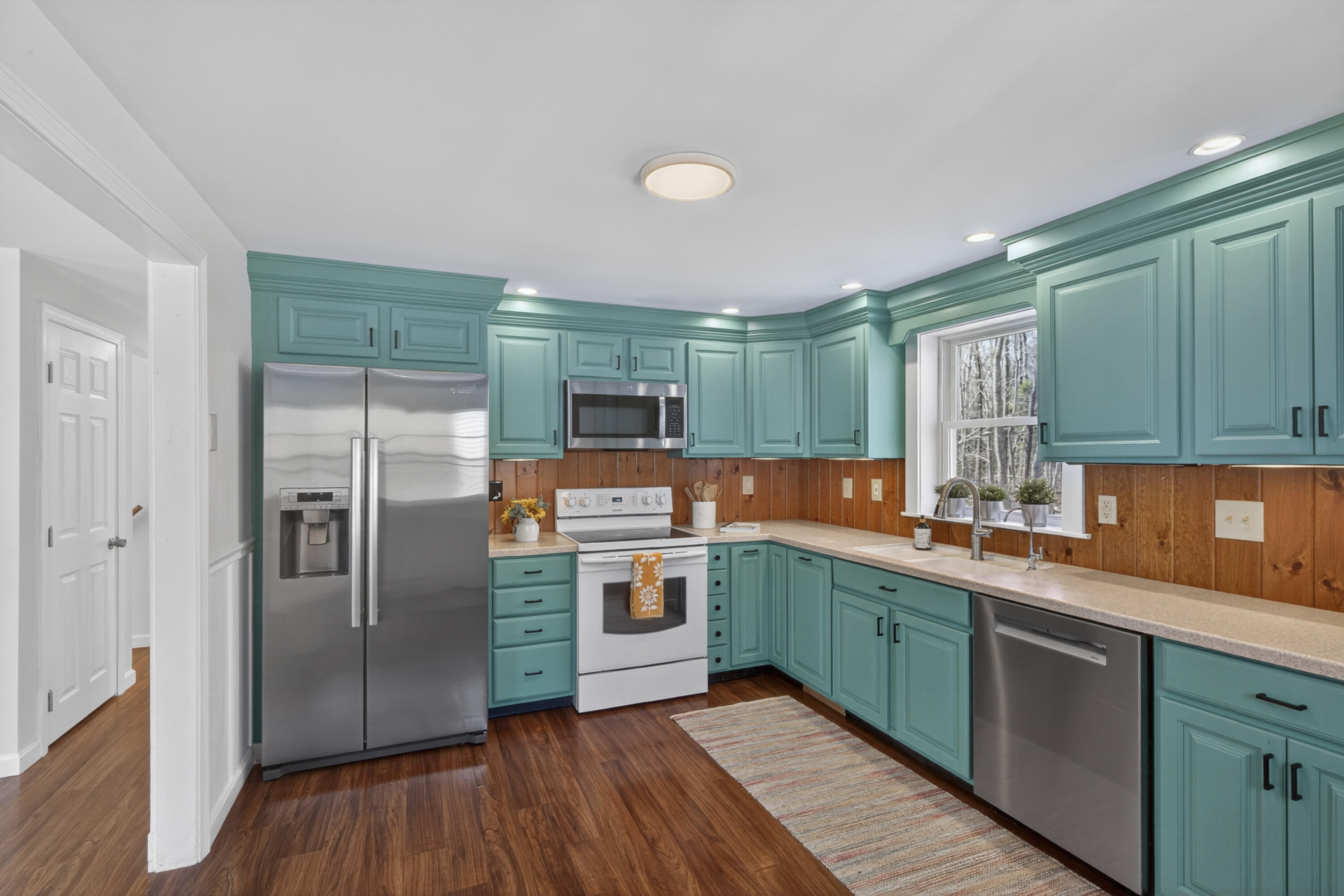 29 Oak Run Owls Head, ME 04854 - Photo 2 of 34 08-29OakRun-OwlsHead-KS