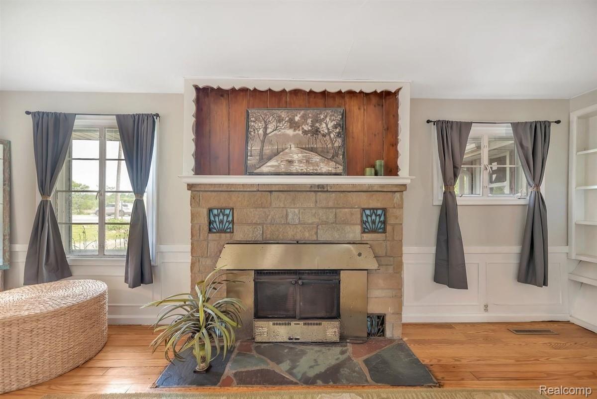 3482 Davison Road Lapeer, MI 48446 - Photo 11 of 45 12-3482-Davison-Rd-WindowStill-Real.jpg