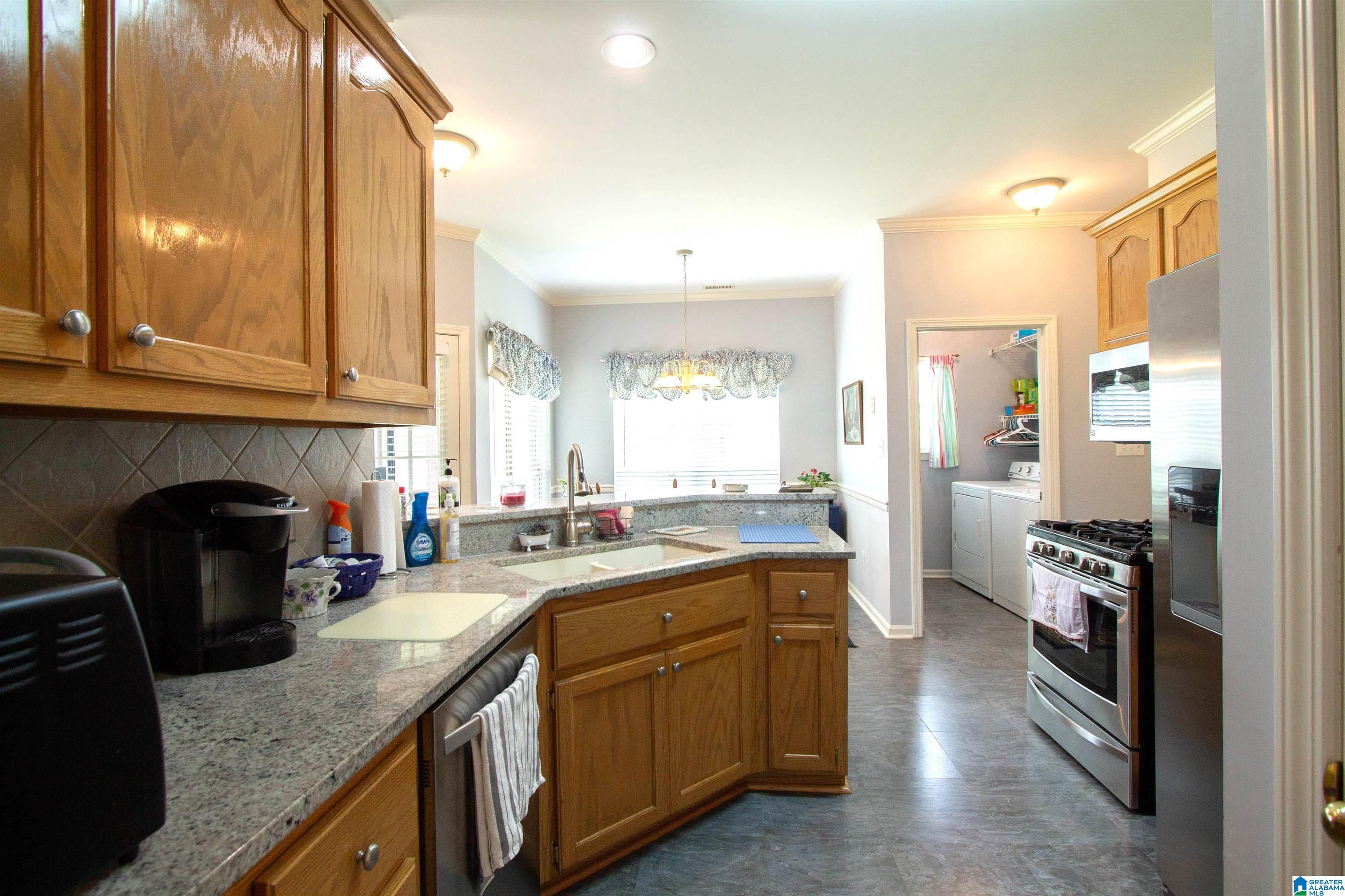 276 Victoria Station Alabaster, AL 35114 - Photo 8 of 38