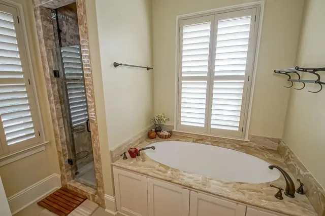 $1,155,000 | 18 Grass Court, River Ridge, LA 70123