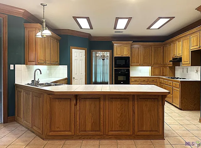 $525,000 | 18225 Bel Meadow Avenue, Baton Rouge, LA 70810