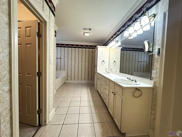 $525,000 | 18225 Bel Meadow Avenue, Baton Rouge, LA 70810