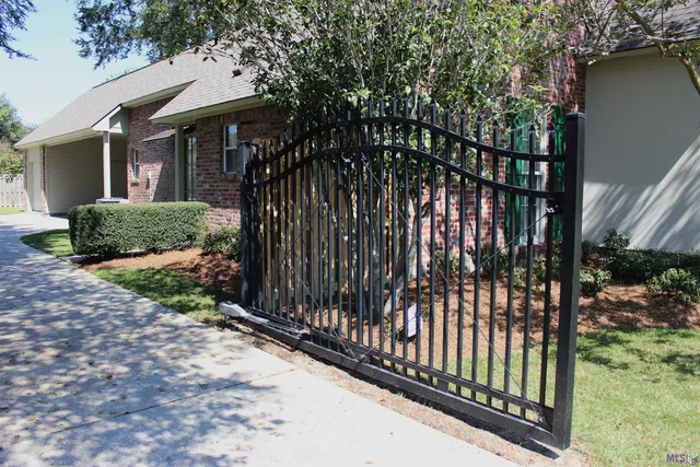 $525,000 | 18225 Bel Meadow Avenue, Baton Rouge, LA 70810