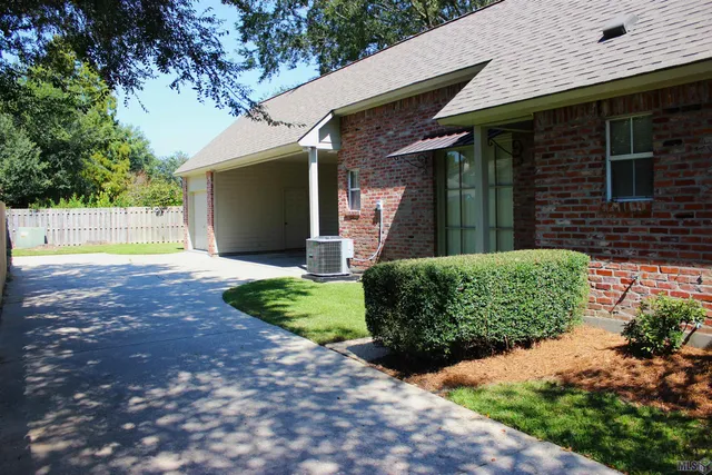 $525,000 | 18225 Bel Meadow Avenue, Baton Rouge, LA 70810