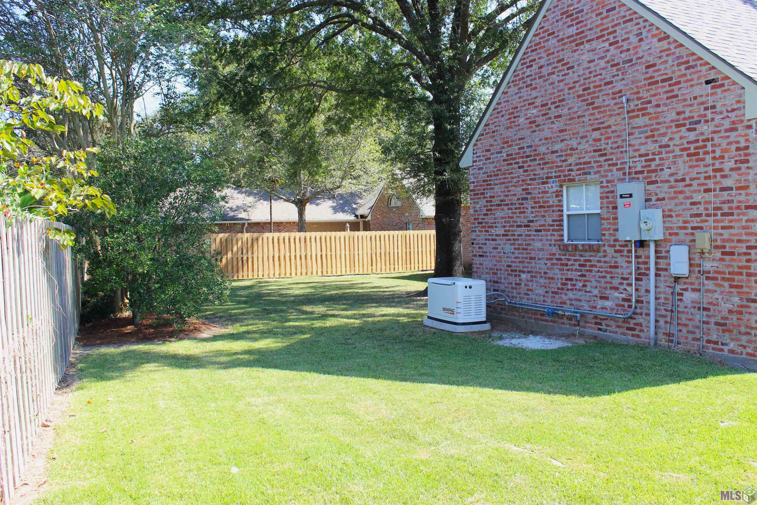 18225 Bel Meadow Avenue Baton Rouge, LA 70810 - Photo 30 of 31