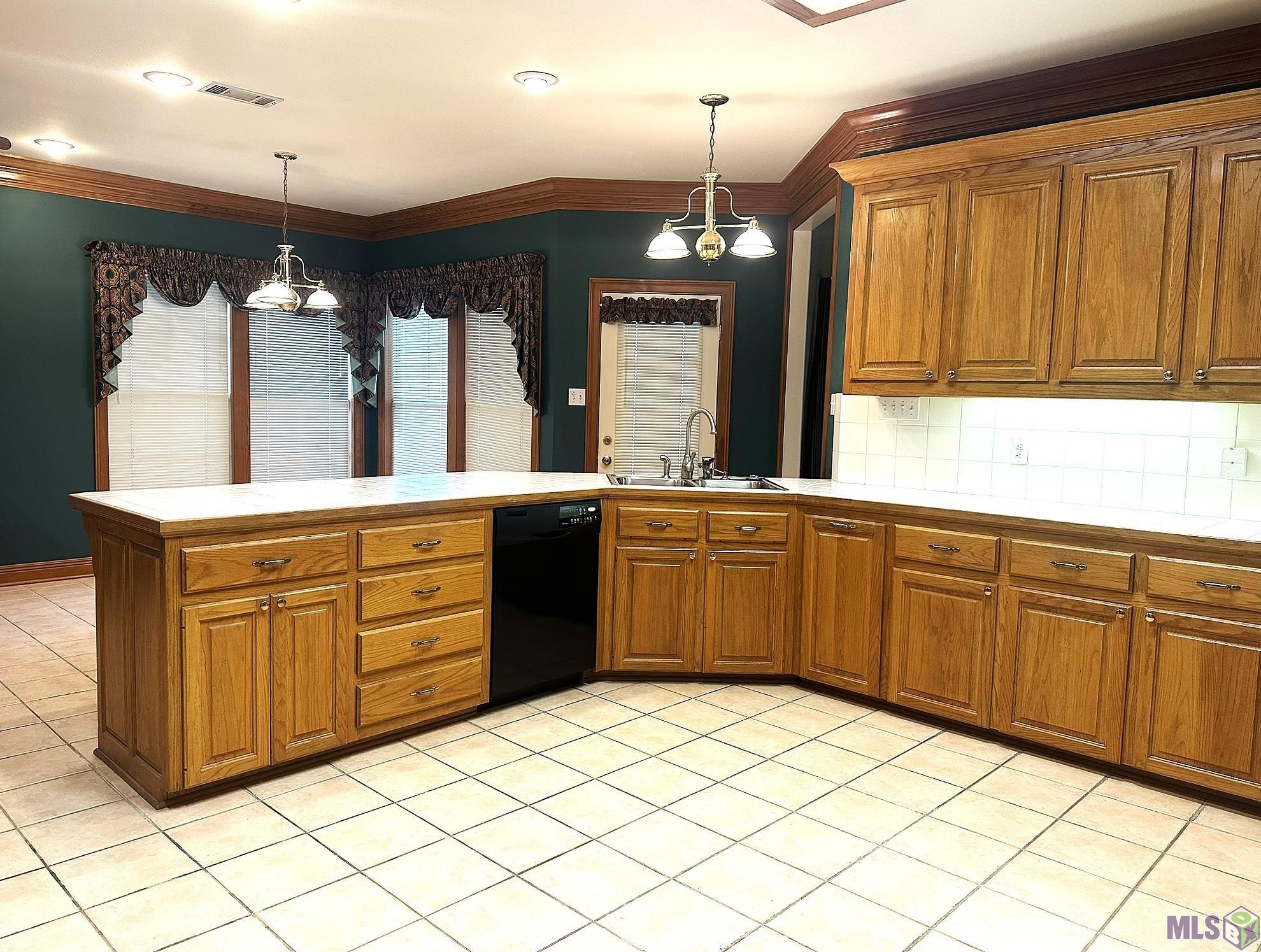 18225 Bel Meadow Avenue Baton Rouge, LA 70810 - Photo 8 of 31