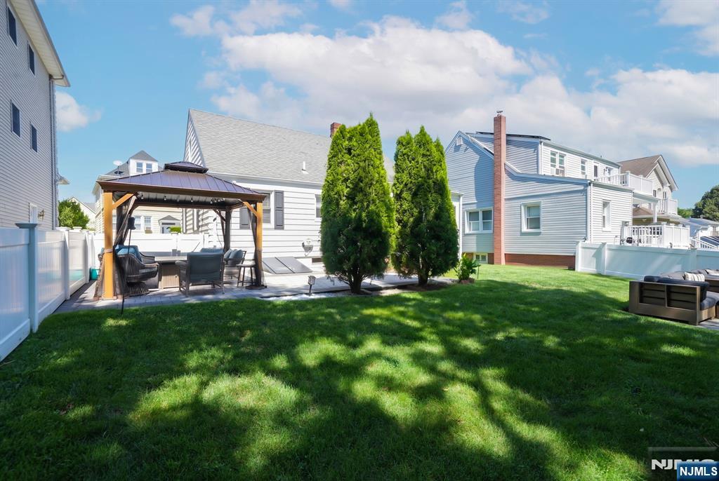 82 Union Street East Rutherford, NJ 07073 - Photo 20 of 25 Gallery Image 20