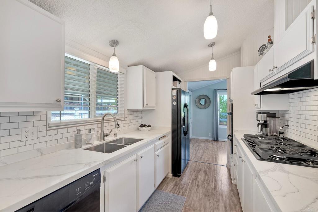 18218 Paradise Mountain Road Valley Center, CA 92082 - Photo 15 of 35