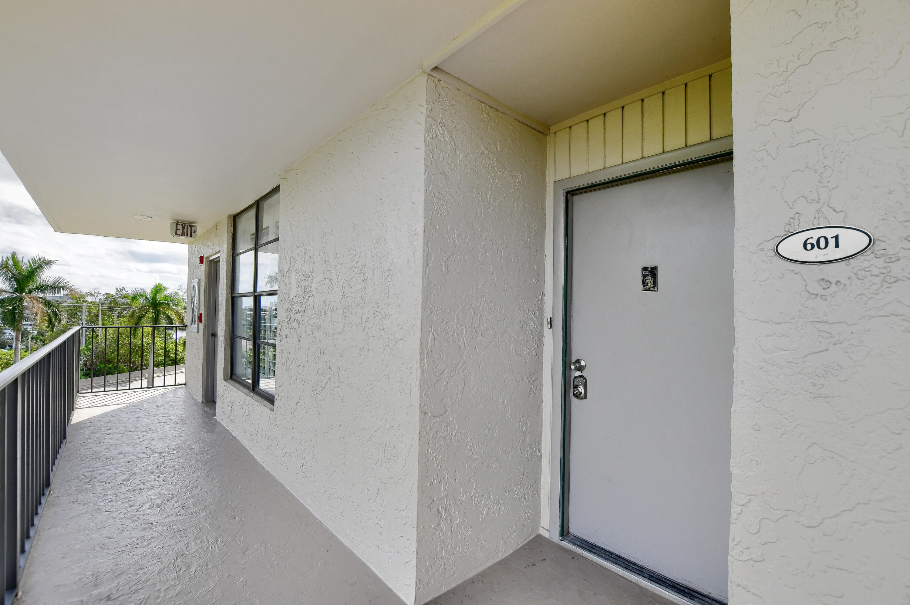 22 Royal Palm Way, Unit 6010 Boca Raton, FL 33432 - Photo 22 of 62 21_ebf_6260-hdr(5)