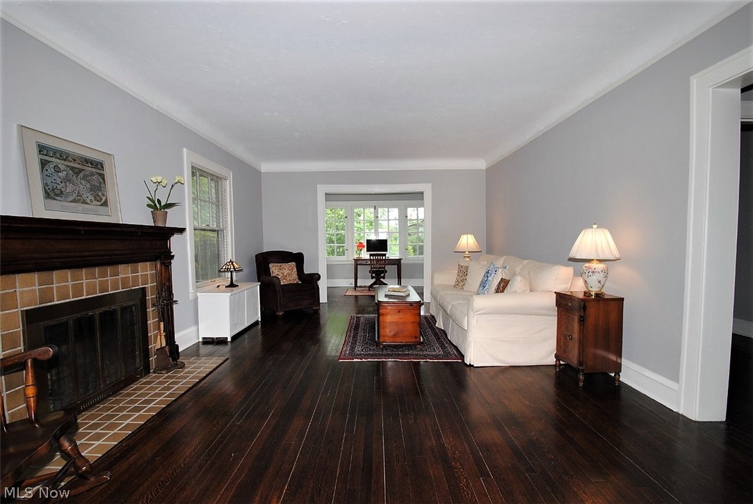 2988 Chadbourne Road Cleveland, OH 44120 - Photo 7 of 34 Gallery Image 7