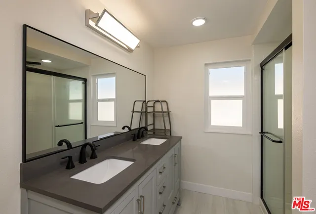 $1,450,000 | 13206 Admiral Avenue, Unit F, Marina del Rey, CA 90292