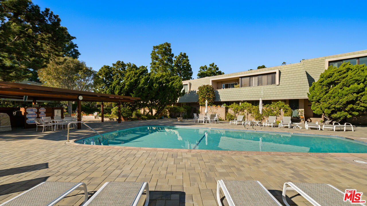 13206 Admiral Avenue, Unit F Marina del Rey, CA 90292 - Photo 17 of 21 a front view of house with yard