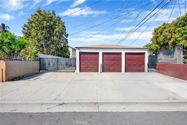 $949,000 | 5517 Loma Vista Avenue, Maywood, CA 90270