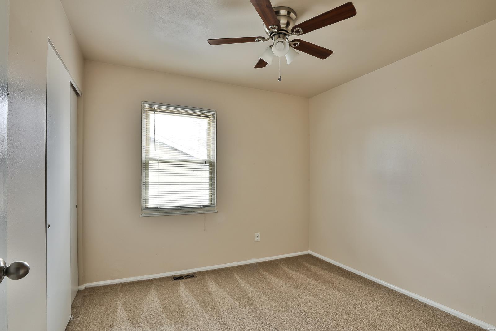 2525 Derhake Road Florissant, MO 63033 - Photo 11 of 20