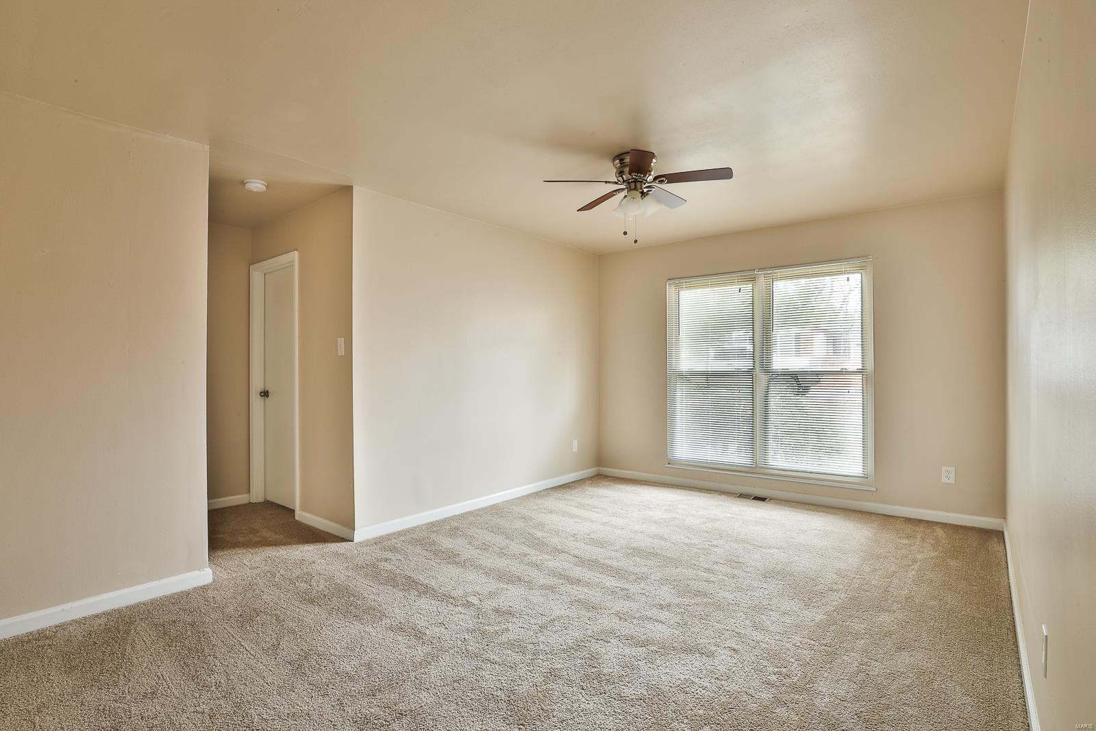 2525 Derhake Road Florissant, MO 63033 - Photo 6 of 20