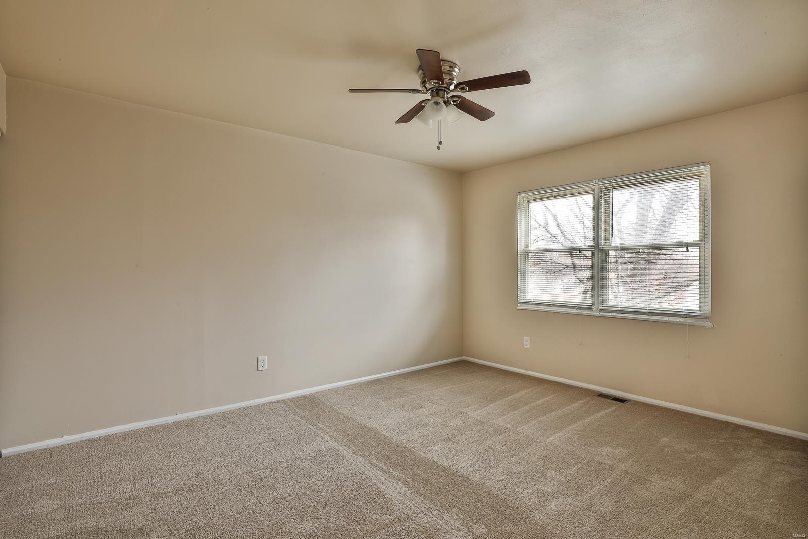 2525 Derhake Road Florissant, MO 63033 - Photo 7 of 20