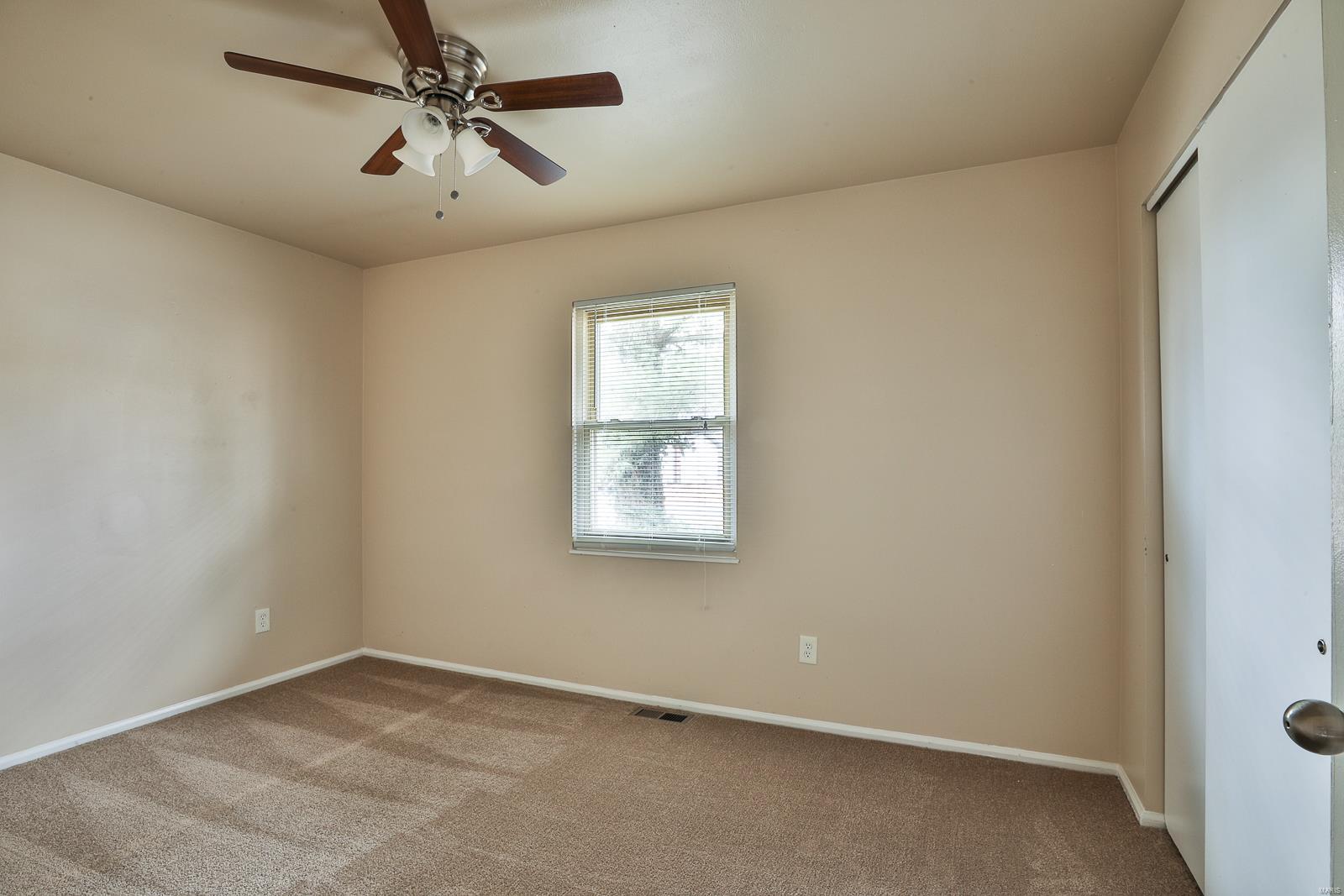 2525 Derhake Road Florissant, MO 63033 - Photo 10 of 20