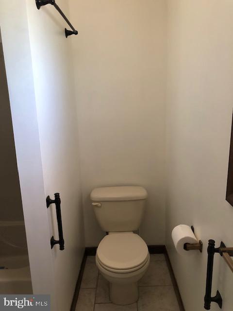5815 Linglestown Road Harrisburg, PA 17112 - Photo 6 of 15 Bathroom