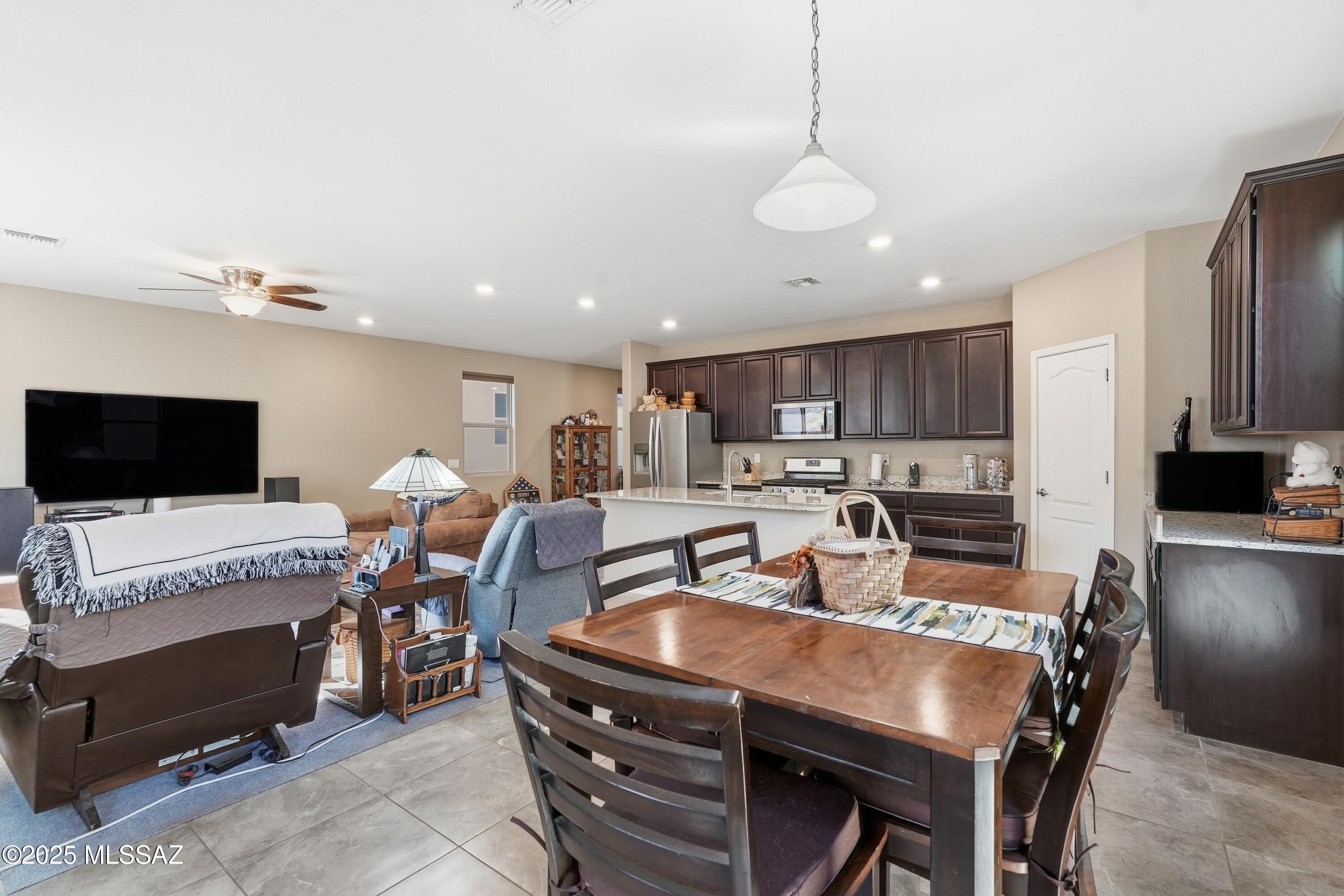 9593 South Trapper Ridge Drive Tucson, AZ 85747 - Photo 11 of 44