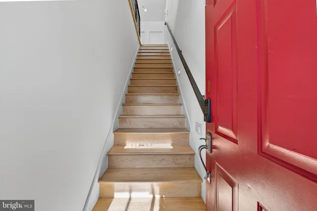 $4,600 | 1328 Maryland Avenue Northeast, Unit 3, Washington, DC 20002