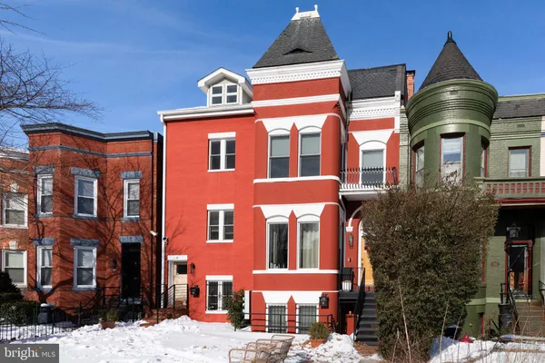 $4,300 | 1328 Maryland Avenue Northeast, Unit 3, Washington, DC 20002
