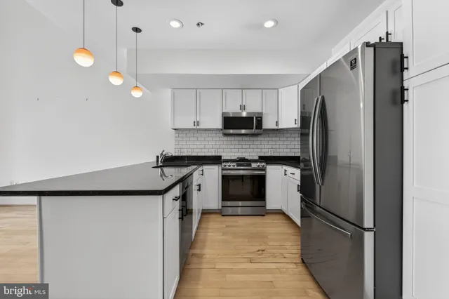 $4,600 | 1328 Maryland Avenue Northeast, Unit 3, Washington, DC 20002