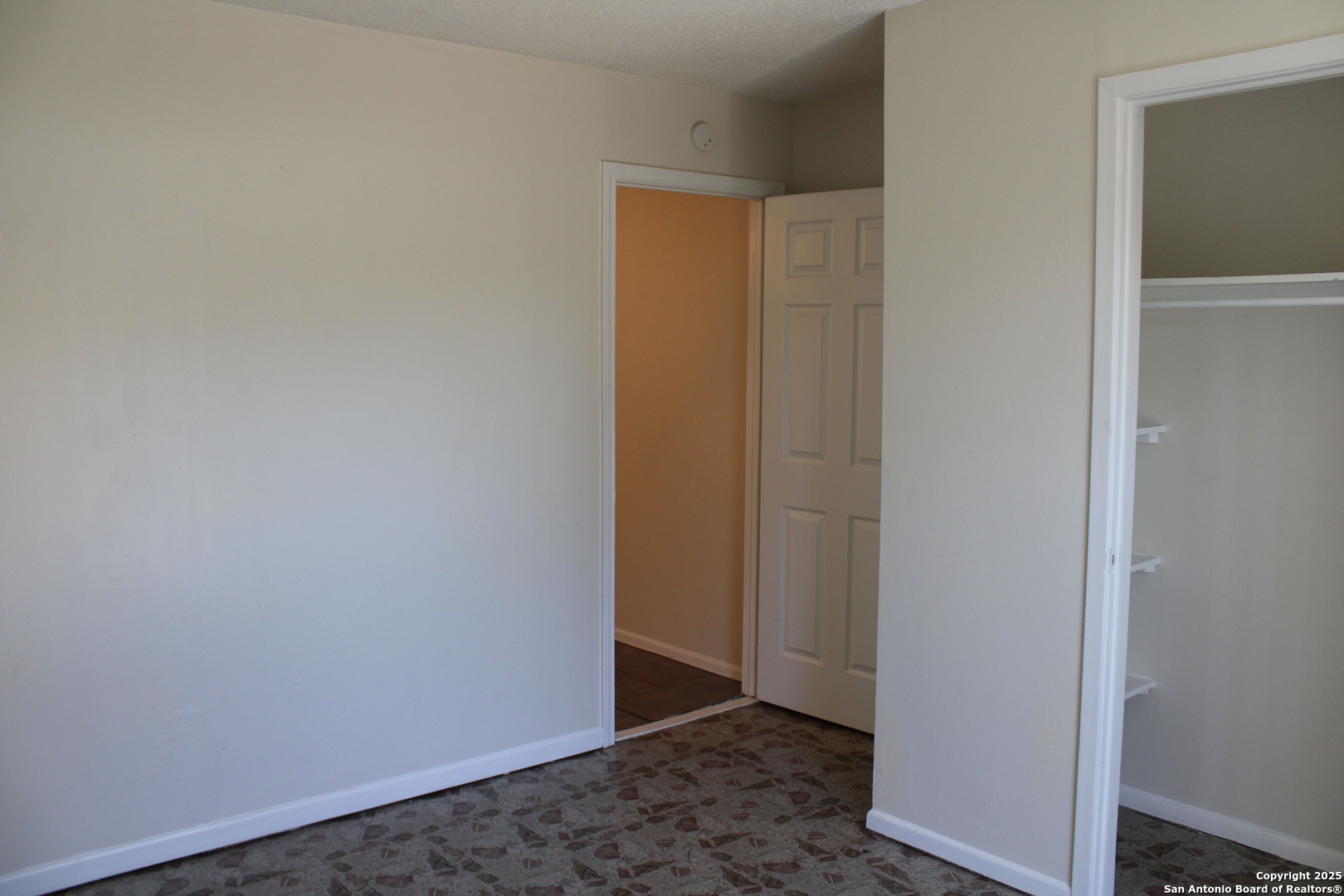 923 Vance Jackson Road, Unit 1007 San Antonio, TX 78201 - Photo 35 of 43 a view of an empty room