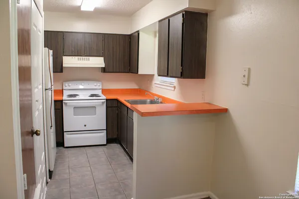 $795 | 923 Vance Jackson Road, Unit 1007, San Antonio, TX 78201