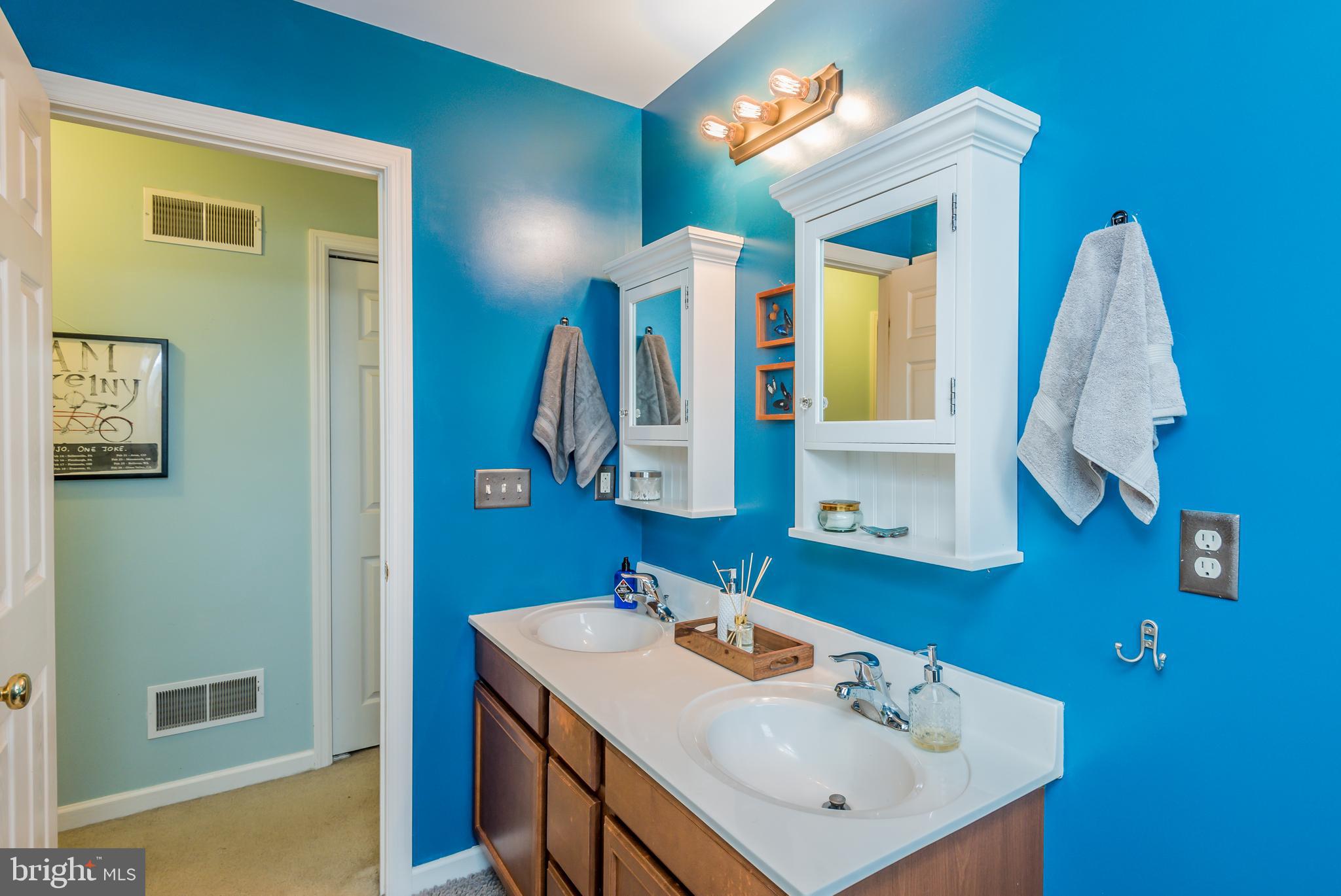 1798 Campus Road Elizabethtown, PA 17022 - Photo 15 of 26 Full bath on upper level