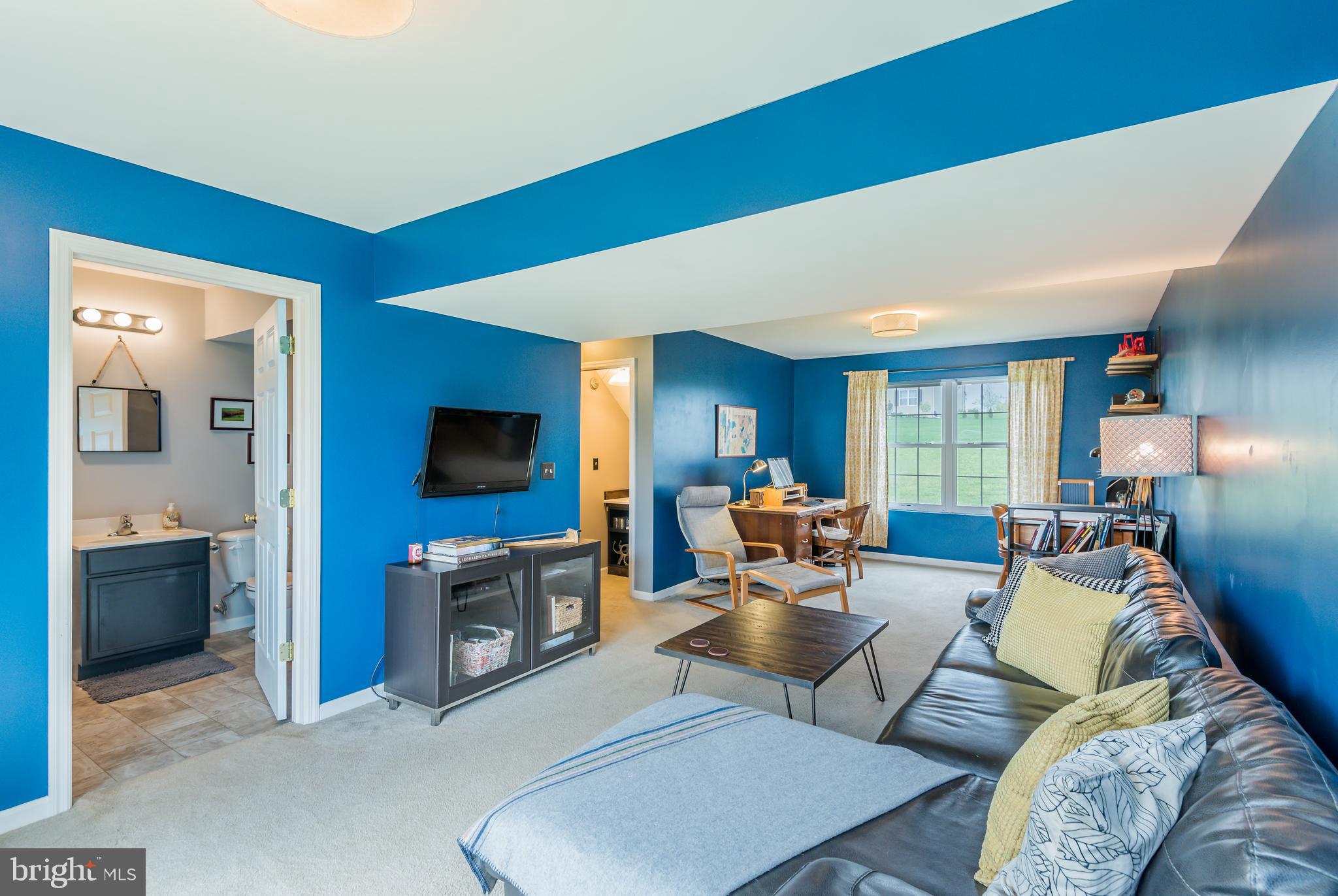 1798 Campus Road Elizabethtown, PA 17022 - Photo 19 of 26 Extremely large 1st floor family room