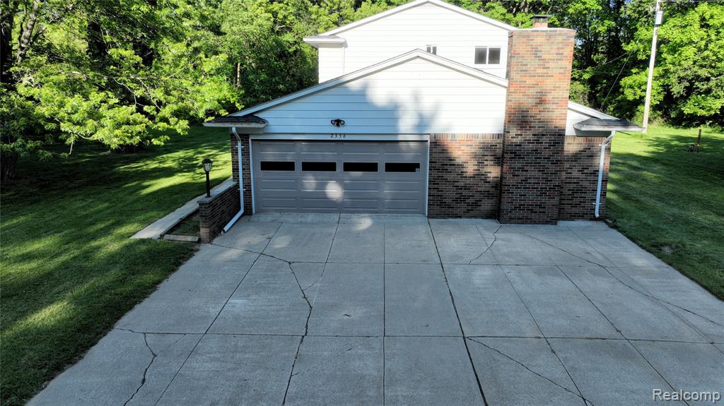 2356 Rochester Road Leonard, MI 48367 - Photo 5 of 40