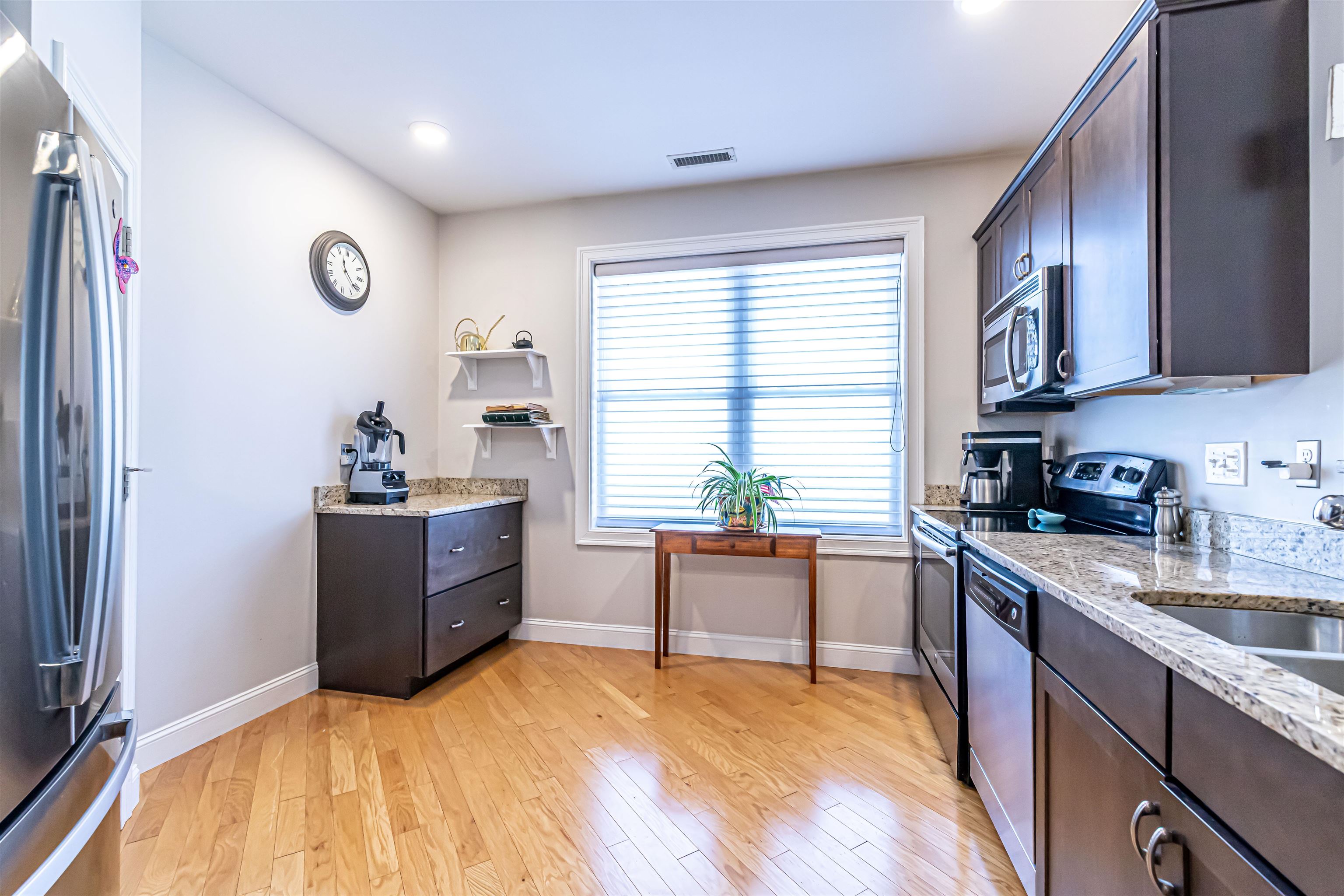 10 Braemoor Woods Road, Unit 300 Salem, NH 03079 - Photo 23 of 31