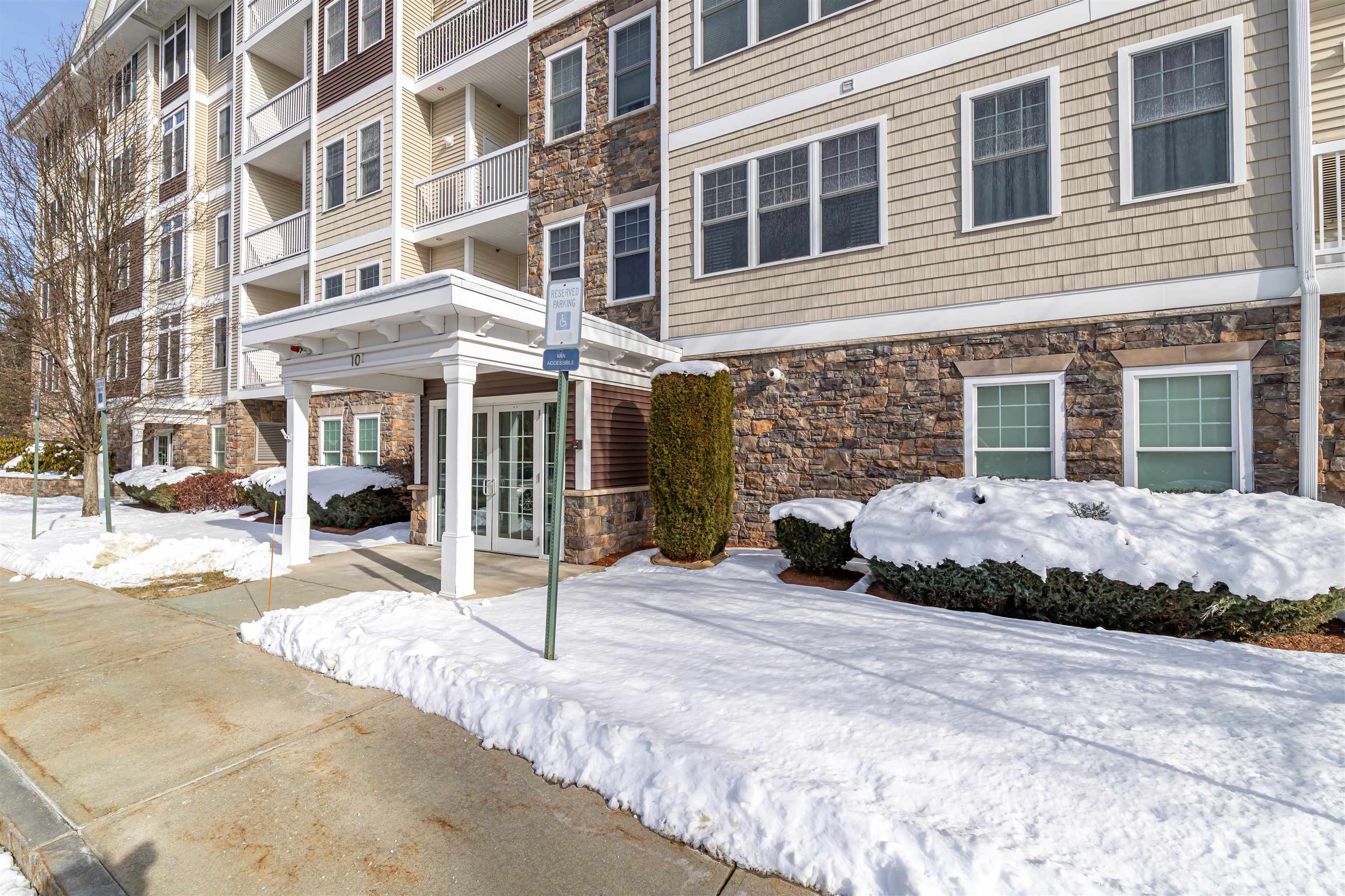 10 Braemoor Woods Road, Unit 300 Salem, NH 03079 - Photo 27 of 31