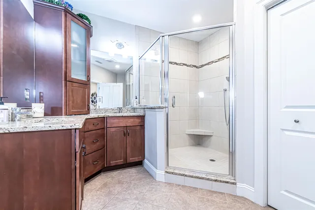 $615,000 | 10 Braemoor Woods Road, Unit 300, Salem, NH 03079